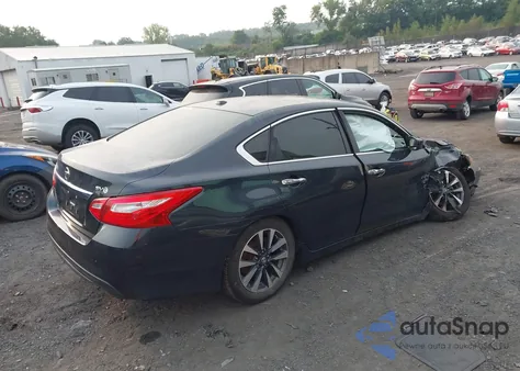 2017 Nissan Altima 2.5/2.5 S/2.5 Sl/2.5 Sr/2.5 Sv z USA, uszkodzony, nr VIN 1N4AL3AP4HC115547